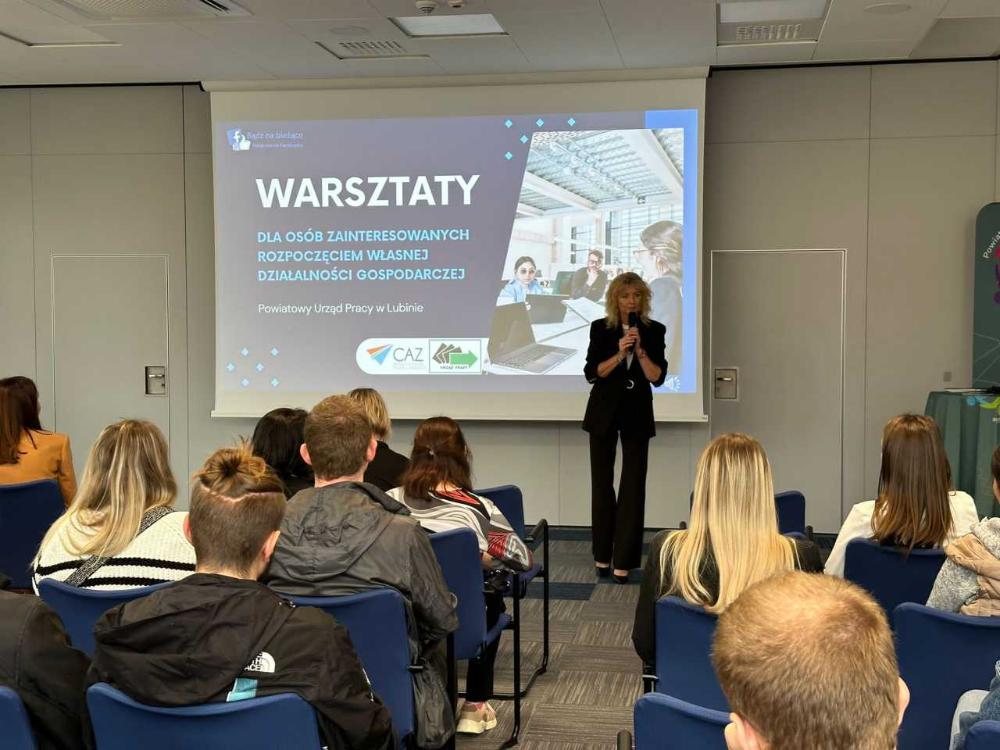 Zdjęcie galerii artykułu:  - Bezpłatne warsztaty - wystąpienie dyrektora Powiatowego Urzędu Pracy