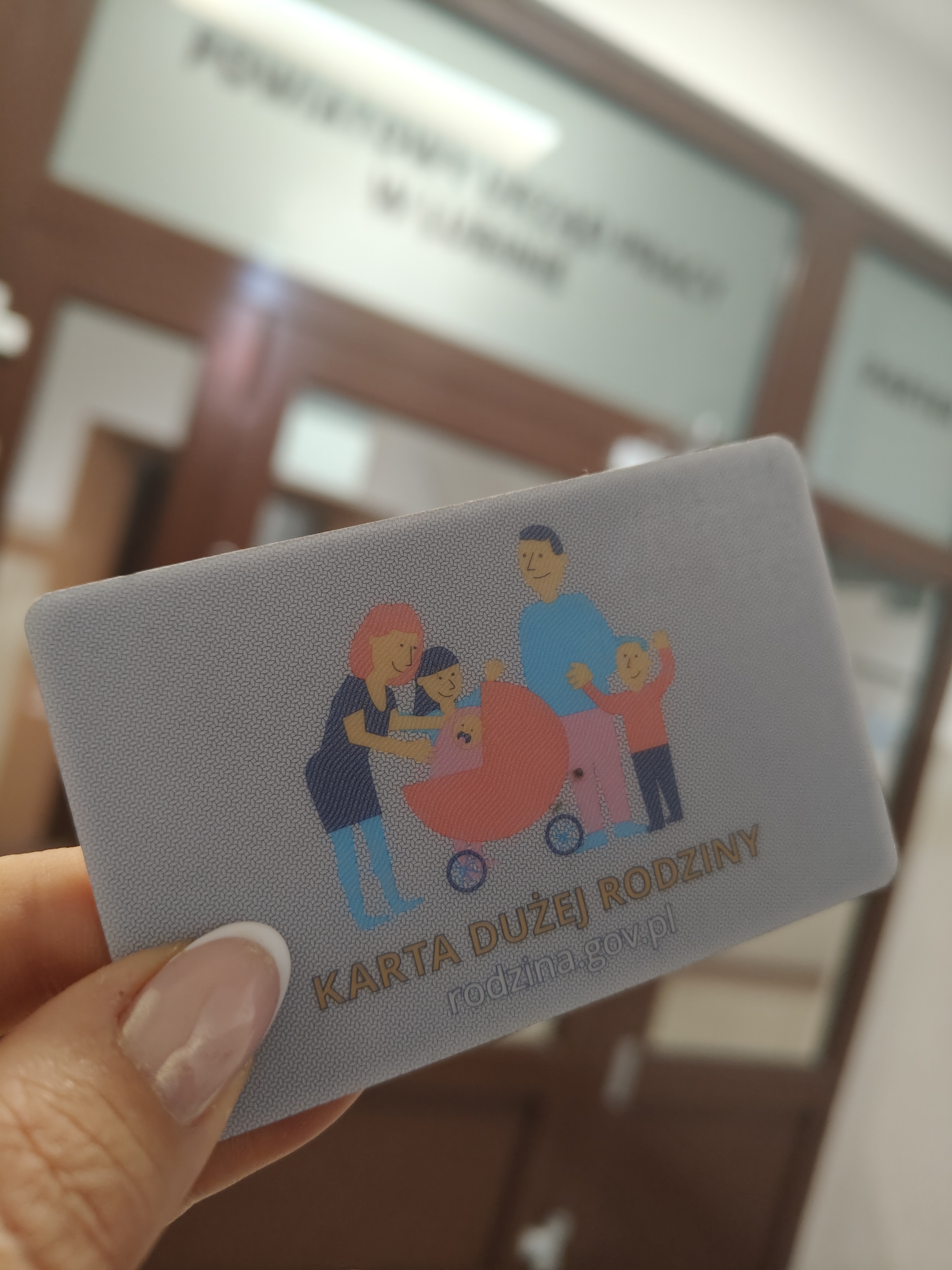 Zdjęcie artykułu Dłuższy zasiłek dla niepełnosprawnych oraz posiadaczy Karty Dużej Rodziny
